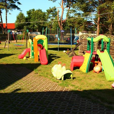 Ferienhaus Holiday Home Domki Raj Jarosławiec Eksteriør bilde